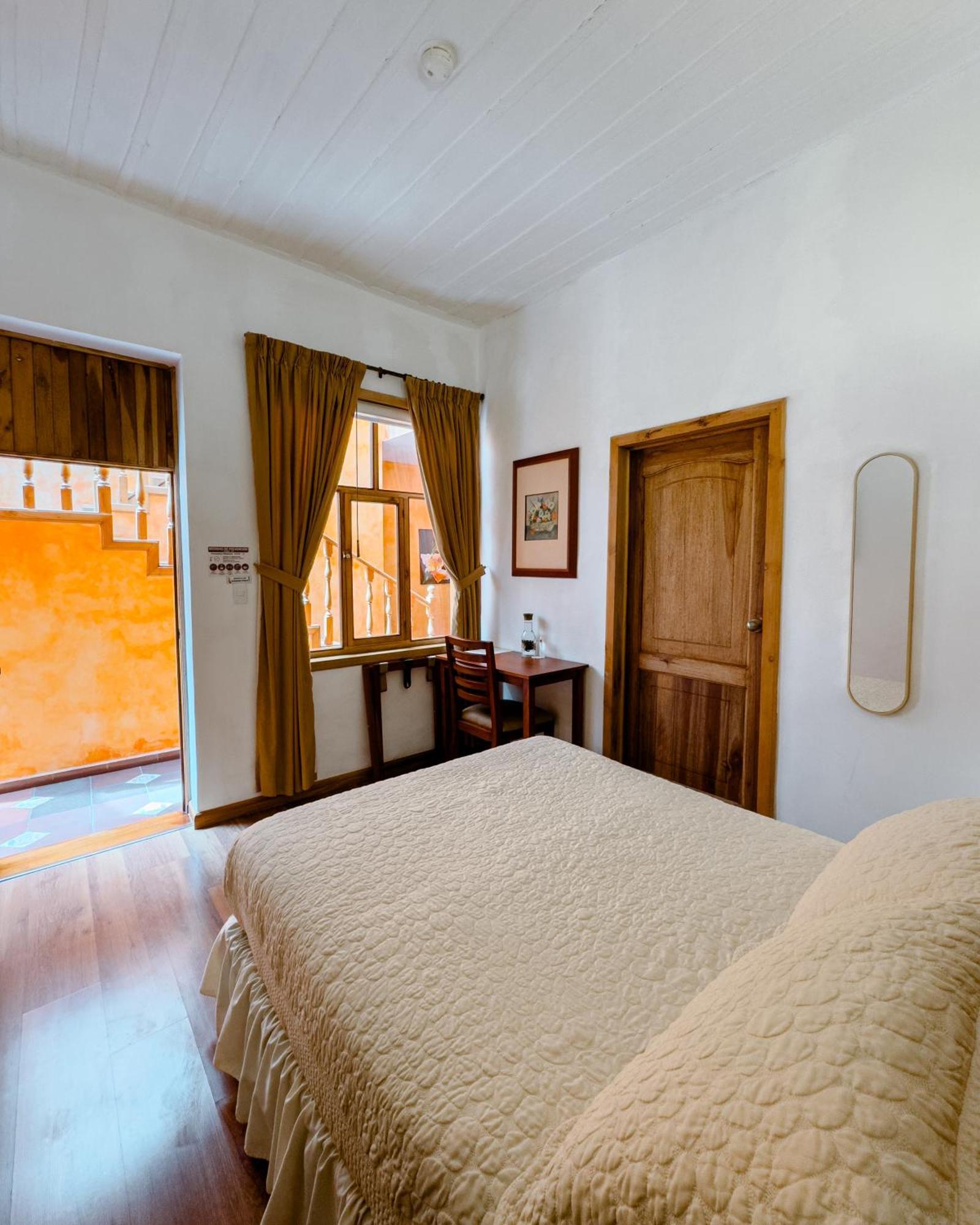 Hotel Boutique Casa Montalvo Cuenca Exterior foto